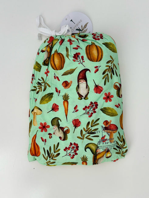 Garden Gnome crib sheet